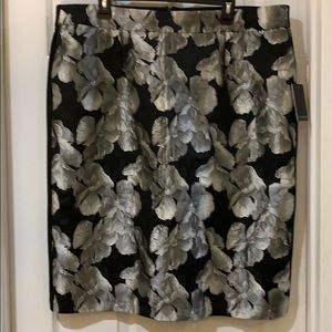 Eloquii Black & Silver Brocade Skirt Size 18